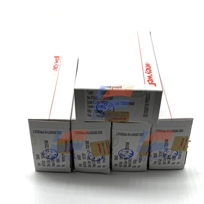 YJJ SS460S Digital Current Sink 3 to 24Vdc Latch-In Position Hall Effect Sensor with Released Magnetic Field 3.8-30V